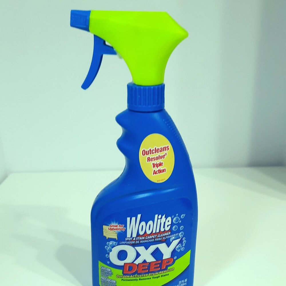 Woolite Carpet Oxy Deep Spot & Stain Remover Spray ORIGINAL Carpet Cleaner 22oz